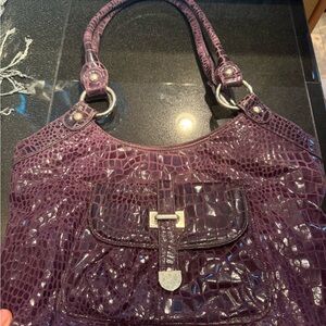 Elegant Purple Crocodile-Embossed Shoulder Bag